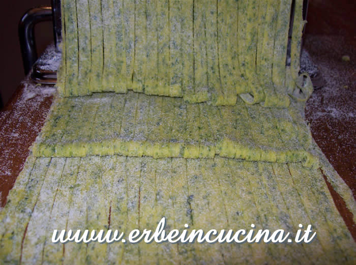 Green tagliatelle