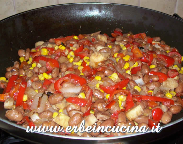 Hot beans casserole