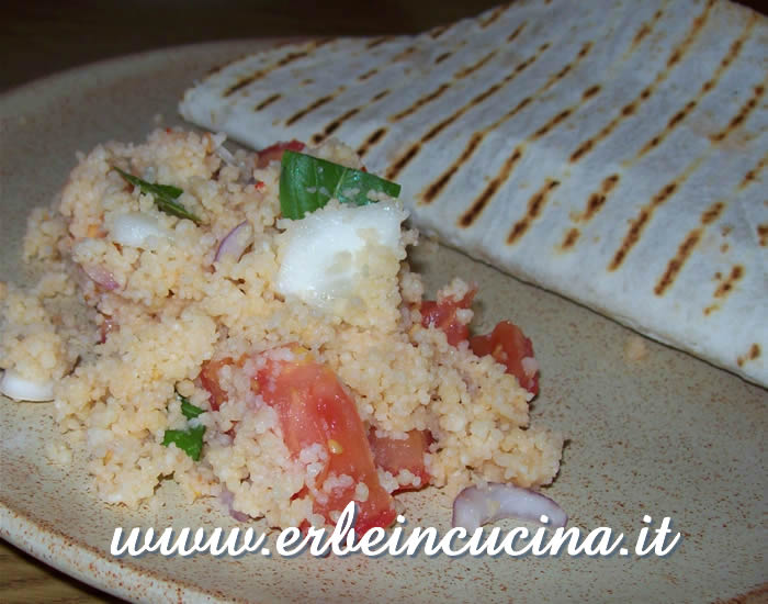 Hot tabuleh with basil