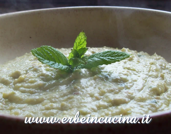 Zuppa di fave e menta