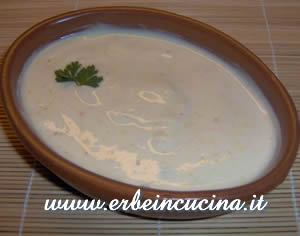 Indian yogurth sauce with coriander
