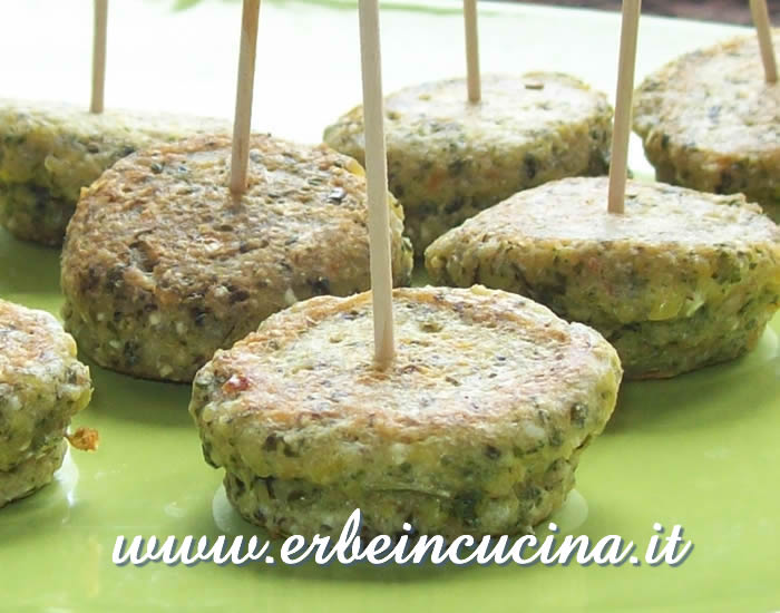 Polpette di farro, legumi e tarassaco