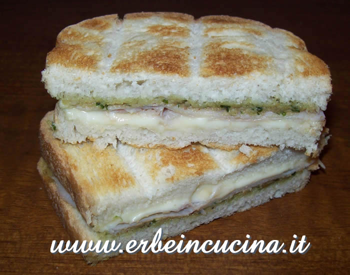 Sandwich alla Salsa Verde