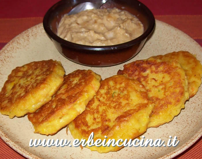 Crocchette di mais con salsa al cocco