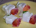 Brochette di frutta con coriandolo