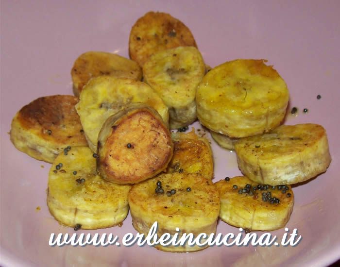 Platano fritto con semi di senape