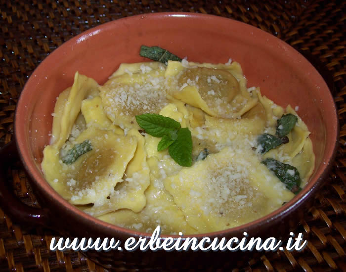 Mint and sage ravioli