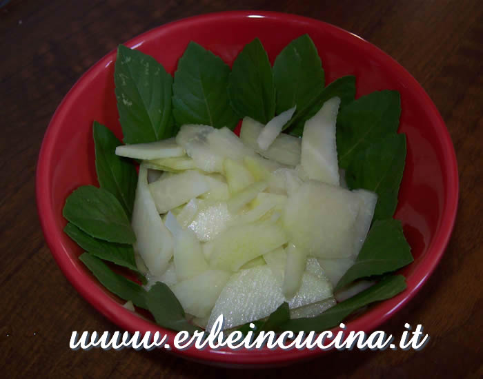 Insalata di cavolo rapa