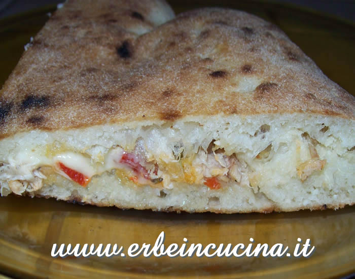 Focaccia con tonno e timo