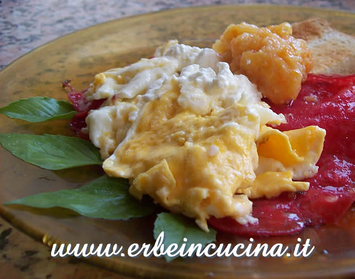 Scrambled eggs with Thai basil