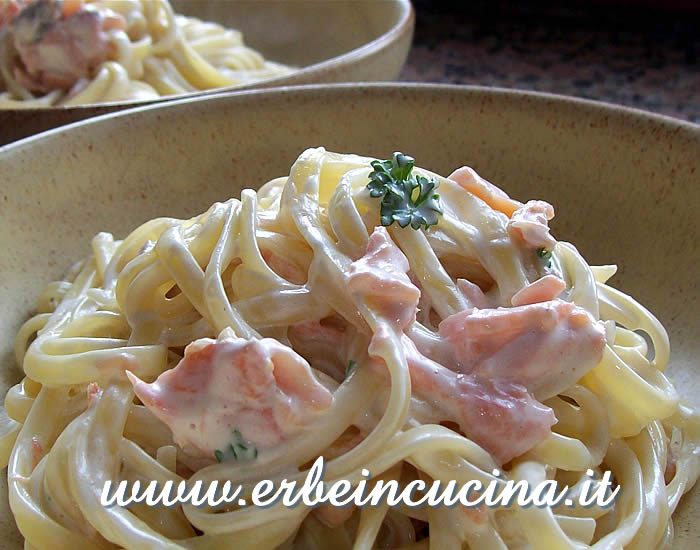 Smoked salmon pasta with curly leaf parsley
