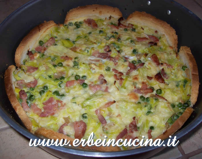 Leek savory pie with ginger