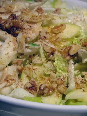Fennel, endive, apple and nuts sallad