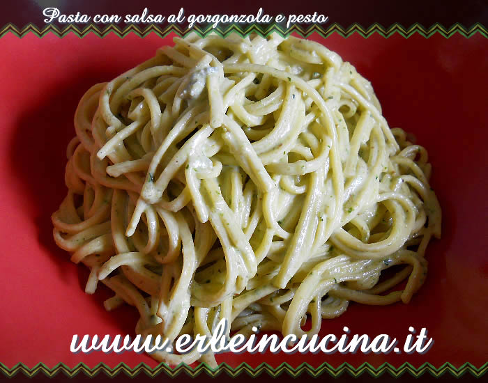 Pasta con salsa al gorgonzola e pesto