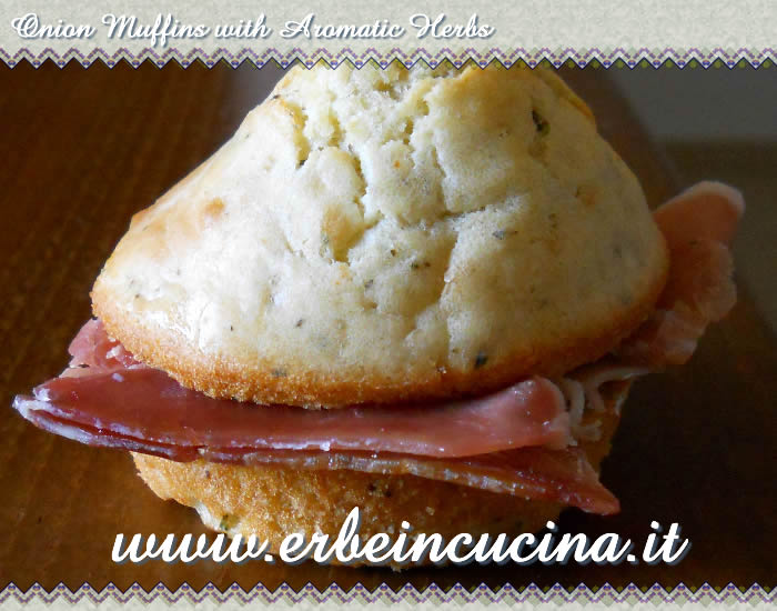Onion muffins with aromatic herbs