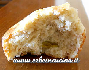 Muffin di banana e rabarbaro