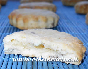 Biscotti alla lavanda e salvia