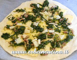 Pizza con pancetta e caliceddi