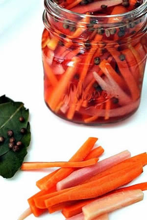 Pickled Rainbow Carrots