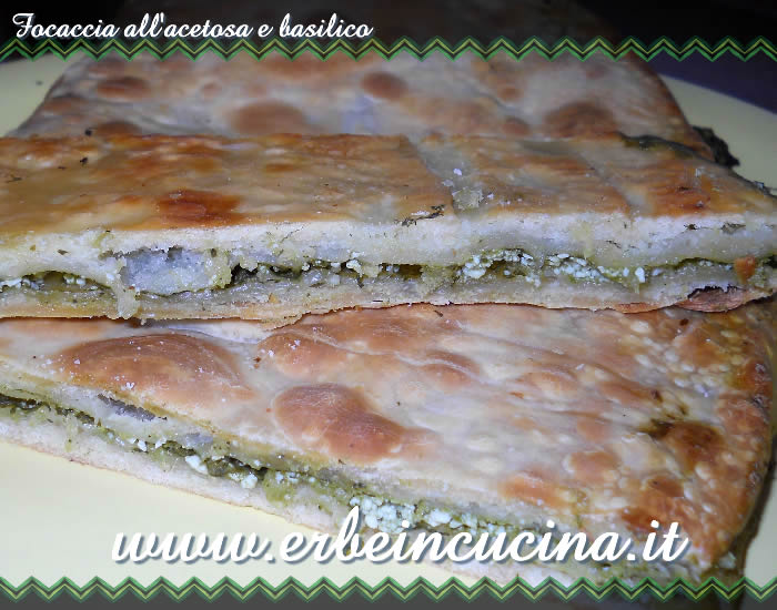 Focaccia acetosa e basilico