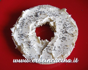 Bagel al salmone e acetosa