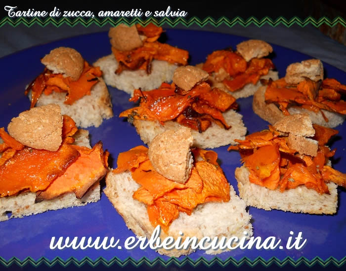 Tartine di zucca, amaretti e salvia