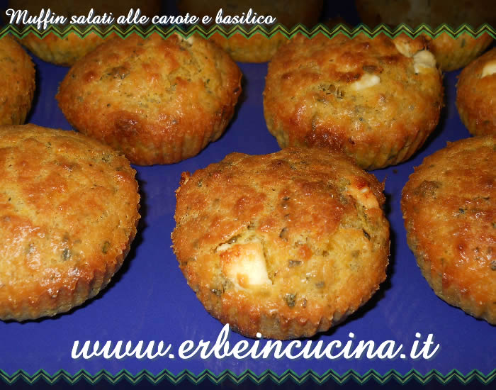 Muffin salati di carote e basilico