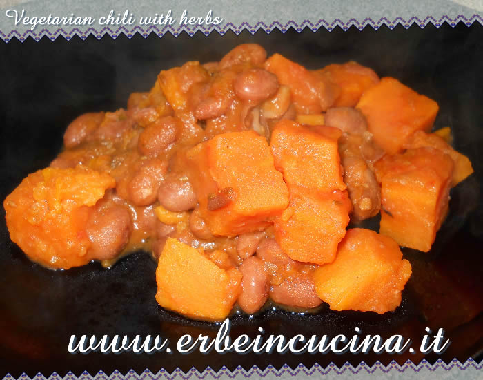 Vegetarian chili with herbs